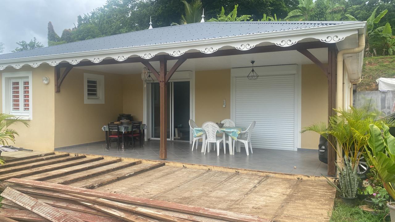 Avancée de terrasse, abris jardin à Sainte-Marie