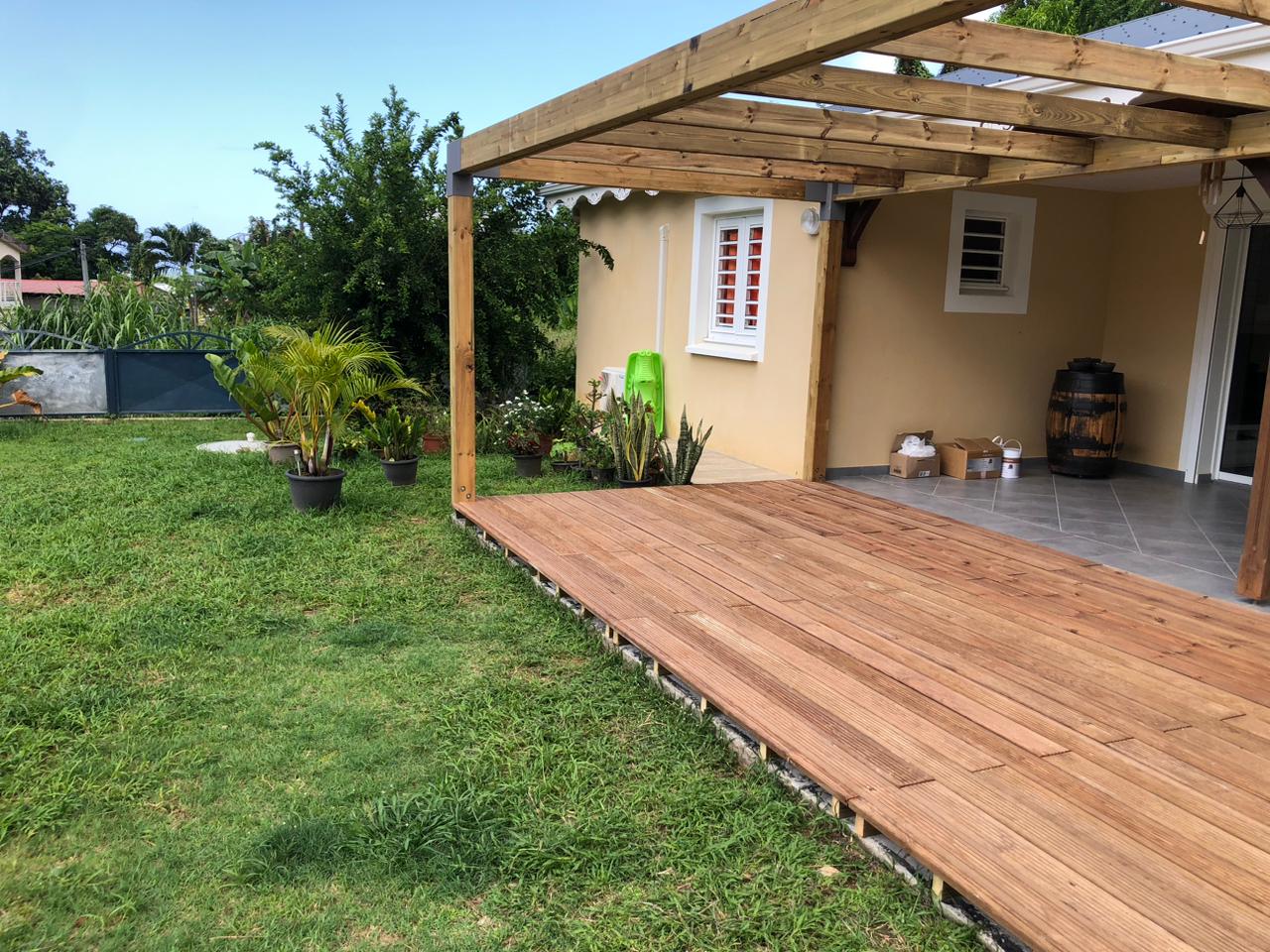 Avancée de terrasse, abris jardin à Sainte-Marie