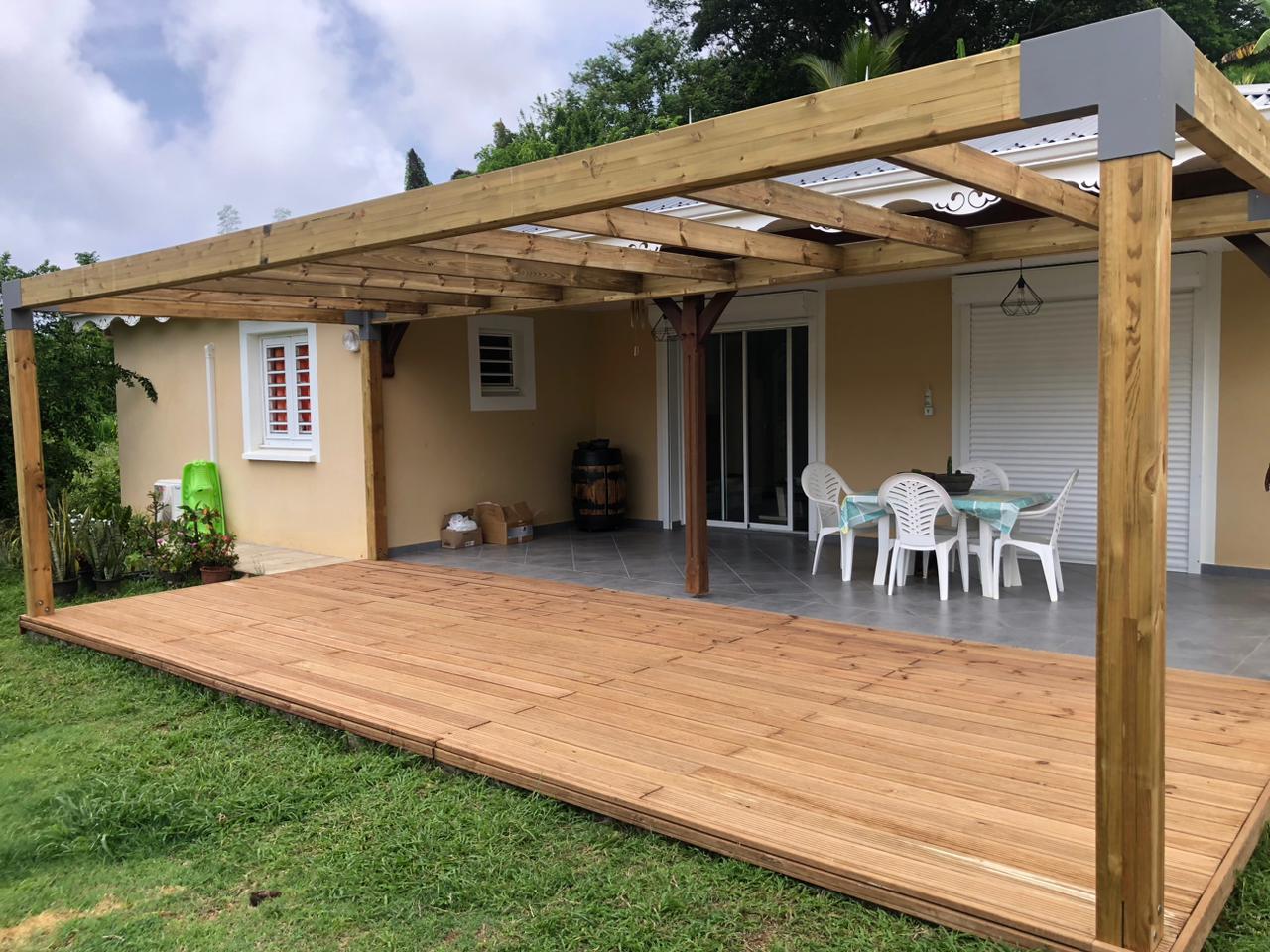 Avancée de terrasse, abris jardin à Sainte-Marie